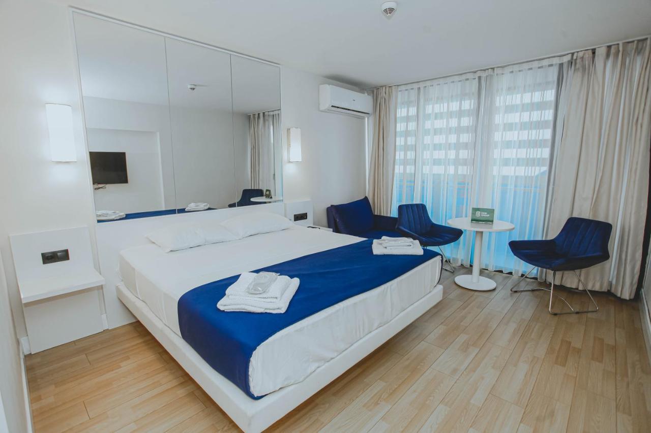 Deluxe Orbi City Beach Side&Sea View Aparthotel Batumi Exterior foto